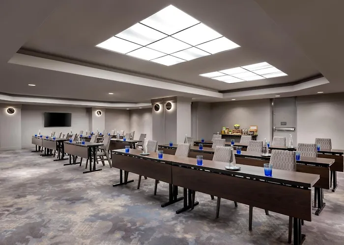 Sheraton Gateway Hotel In Toronto International Airport